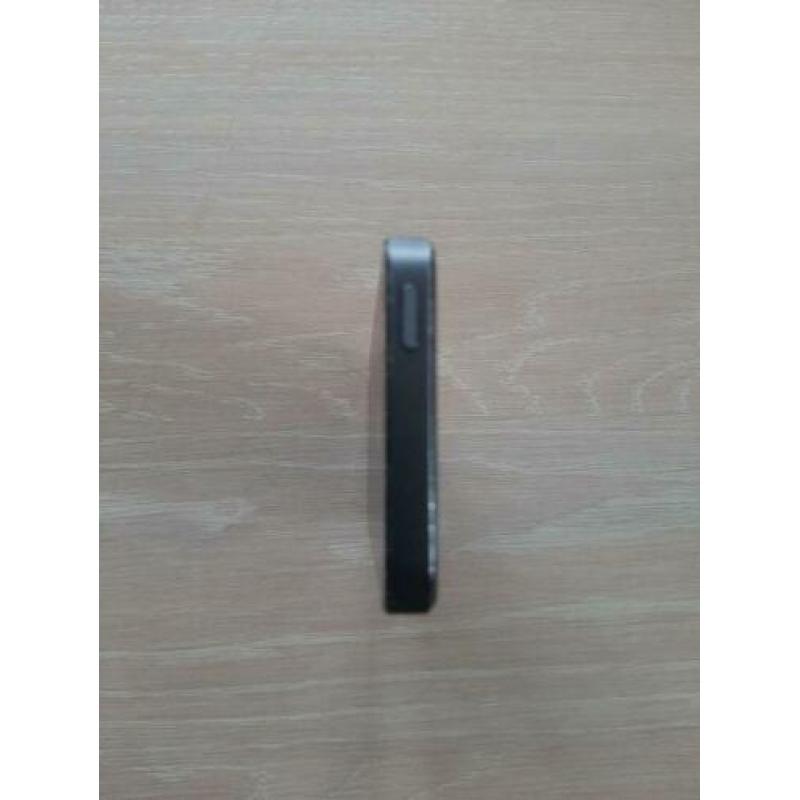 Goed werkende en nette zwarte Apple IPhone 5, 16GB