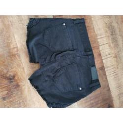 Zwarte korte jeans maat 27