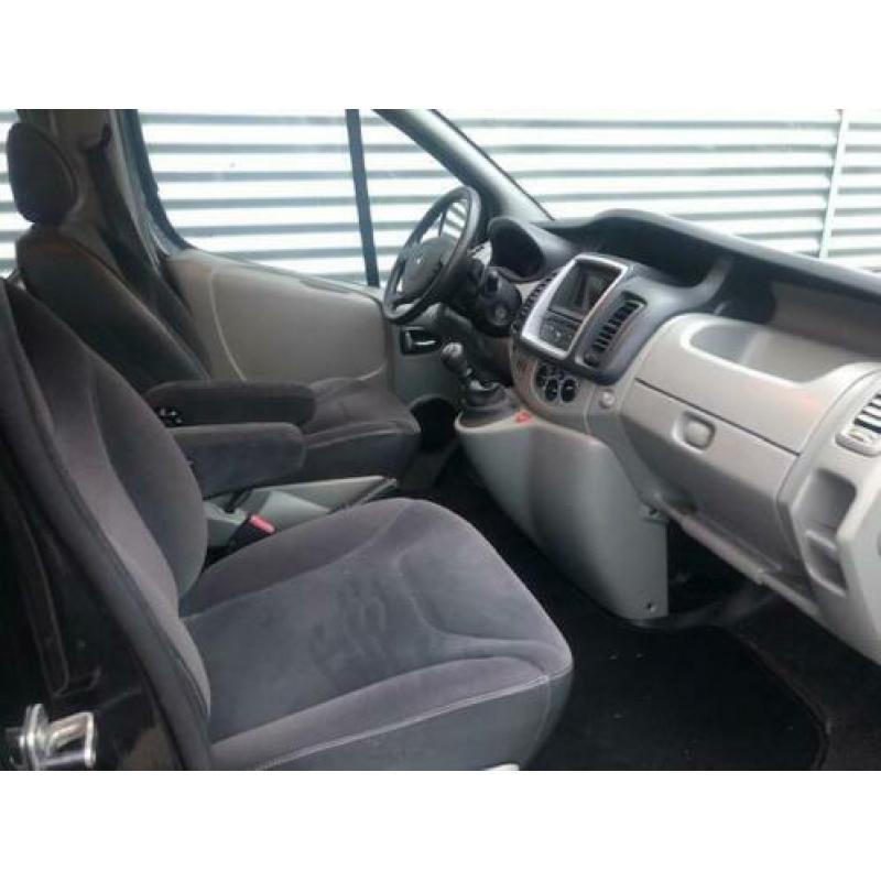 Renault Trafic 2.0dCi 115PK Lang Dubbelcabine Black Edition
