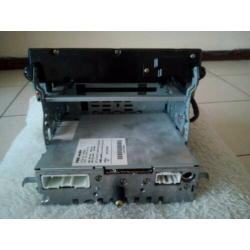 *Te koop originele radio met display voor mazda3