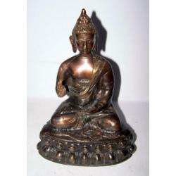 Prachtige bronzen/koperen beeld zittende Boeddha. H. 25cm.