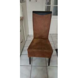 Eiken eettafel + 6 stoelen