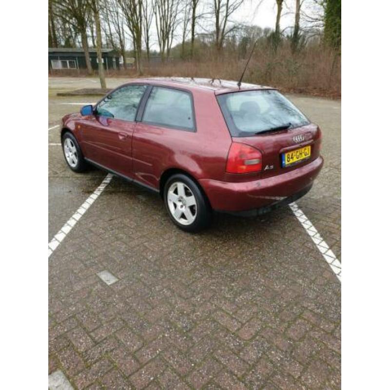 Audi A3 1.6 74KW 3D 2000 Rood