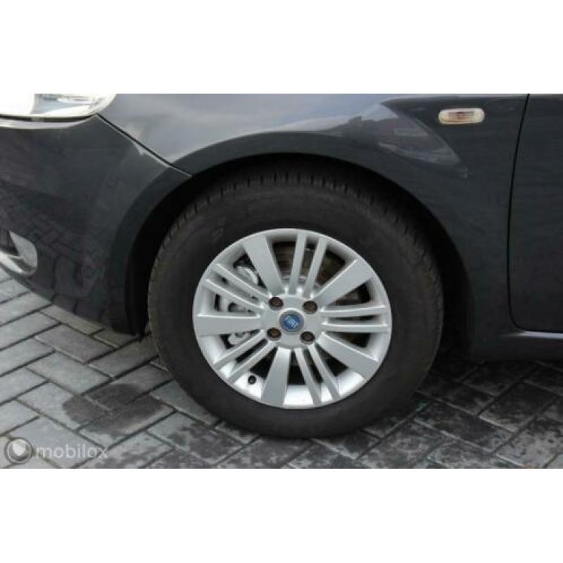 Fiat Grande Punto 1.9 JTD Emotion, 6 bak, 120 PK, Climate/ C