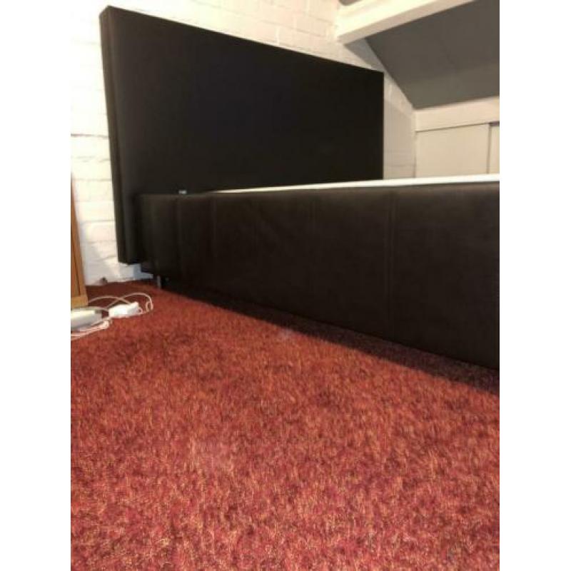 Boxspring bed 140cm met opbergruimte
