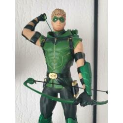 DC Collectibles DC Comics Icons Green Arrow beeldje (27 cm)