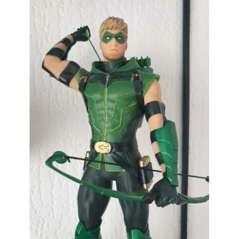 DC Collectibles DC Comics Icons Green Arrow beeldje (27 cm)