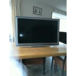TV PANASONIC TX 37 D 28 LED. Diagonaal 95 cm 100 hz....