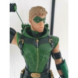 DC Collectibles DC Comics Icons Green Arrow beeldje (27 cm)