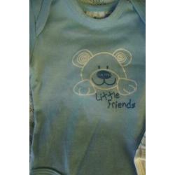 2 baby wear blauw en wit rompertjes met korte mouw maat 62