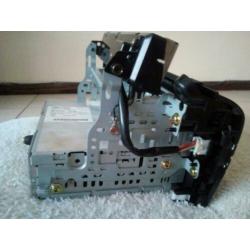 *Te koop originele radio met display voor mazda3
