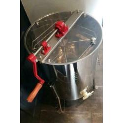 Nieuwe honingslinger 4 of 8 raams
