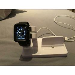 Apple watch series 3 (42 mm) + oplaad station