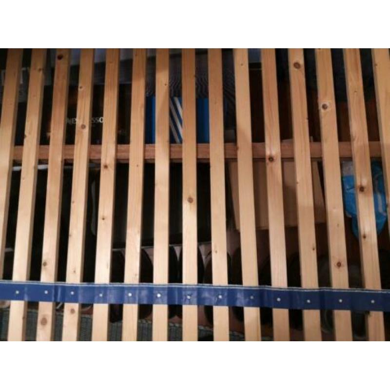 Tweepersoons steigerhouten bed 140 bij 200