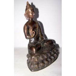 Prachtige bronzen/koperen beeld zittende Boeddha. H. 25cm.