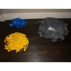 partij lego , Veel lego met boekjes.