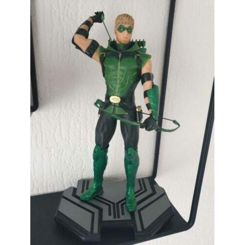 DC Collectibles DC Comics Icons Green Arrow beeldje (27 cm)