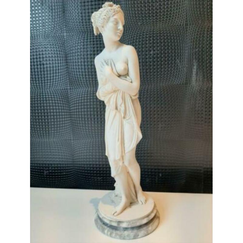 Schitterend beeld dame 40cm hoog !
