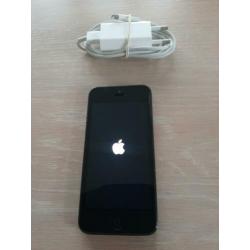 Goed werkende en nette zwarte Apple IPhone 5, 16GB