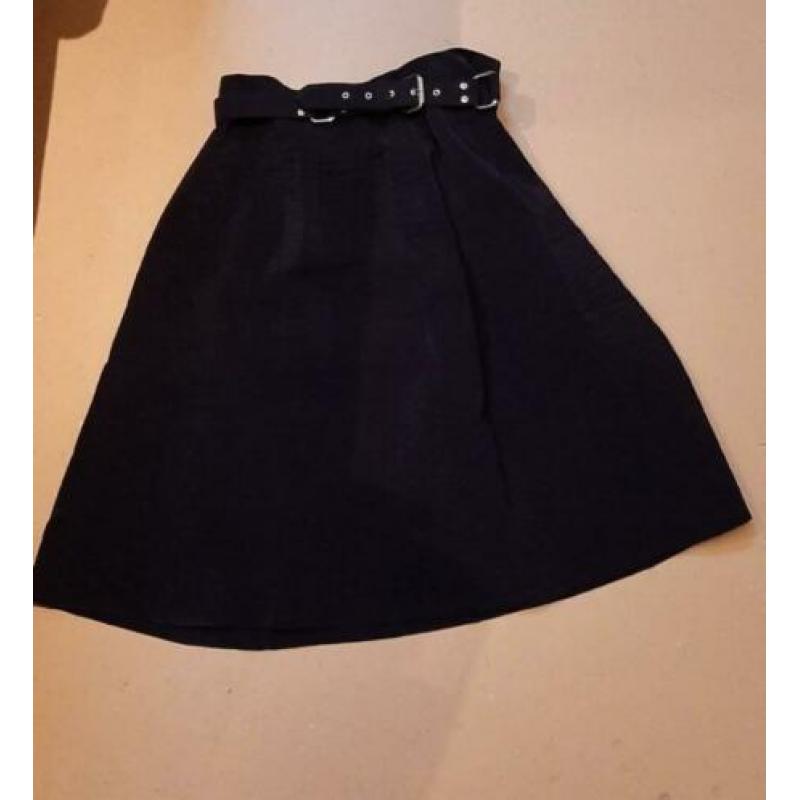 RIKA wijdvallende rok zwart met riem S