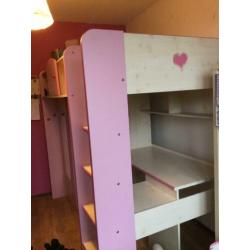 Hoogslaper met kledingkast, spiegel en bureau (gratis stoel)