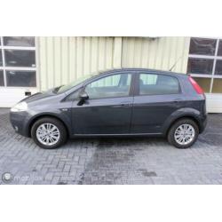 Fiat Grande Punto 1.9 JTD Emotion, 6 bak, 120 PK, Climate/ C