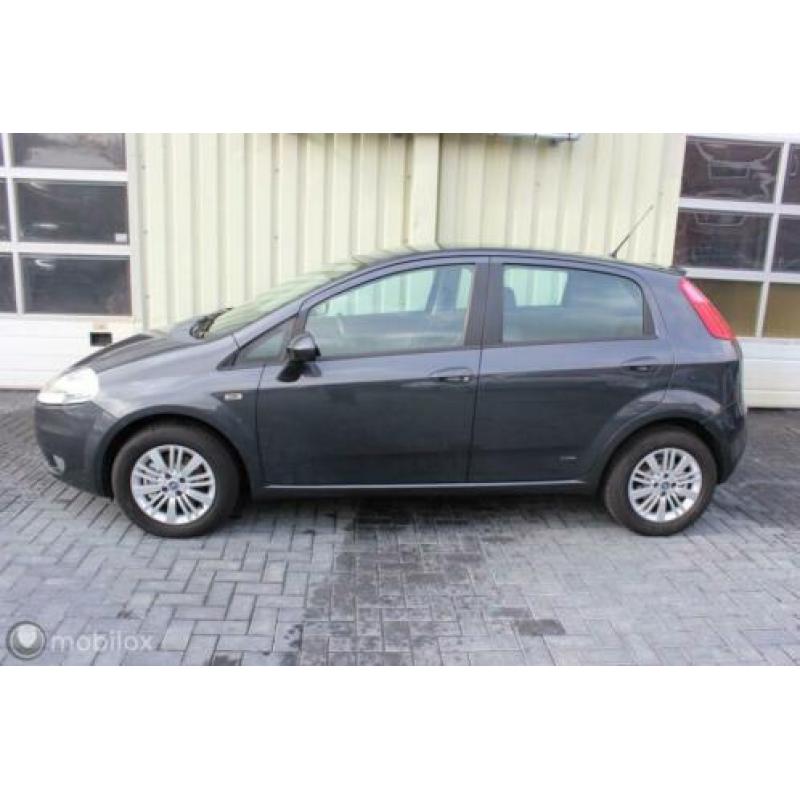 Fiat Grande Punto 1.9 JTD Emotion, 6 bak, 120 PK, Climate/ C