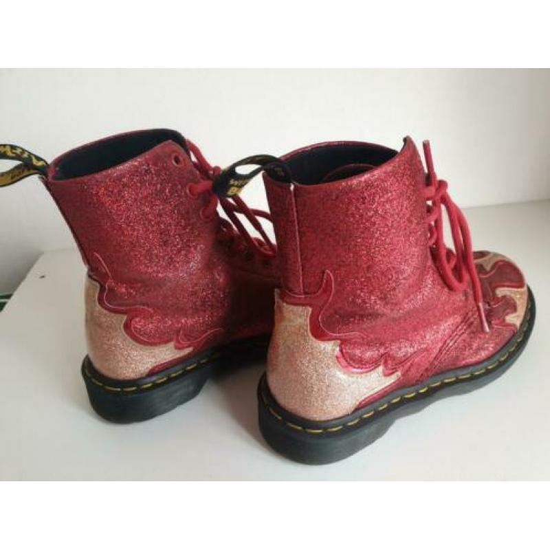 Dr Martens veterlaarzen maat 37
