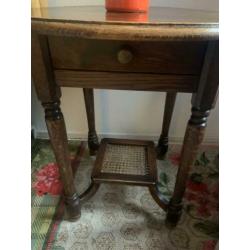 Leuk Vintage Bijzet/ Salon Tafeltje met Rotan