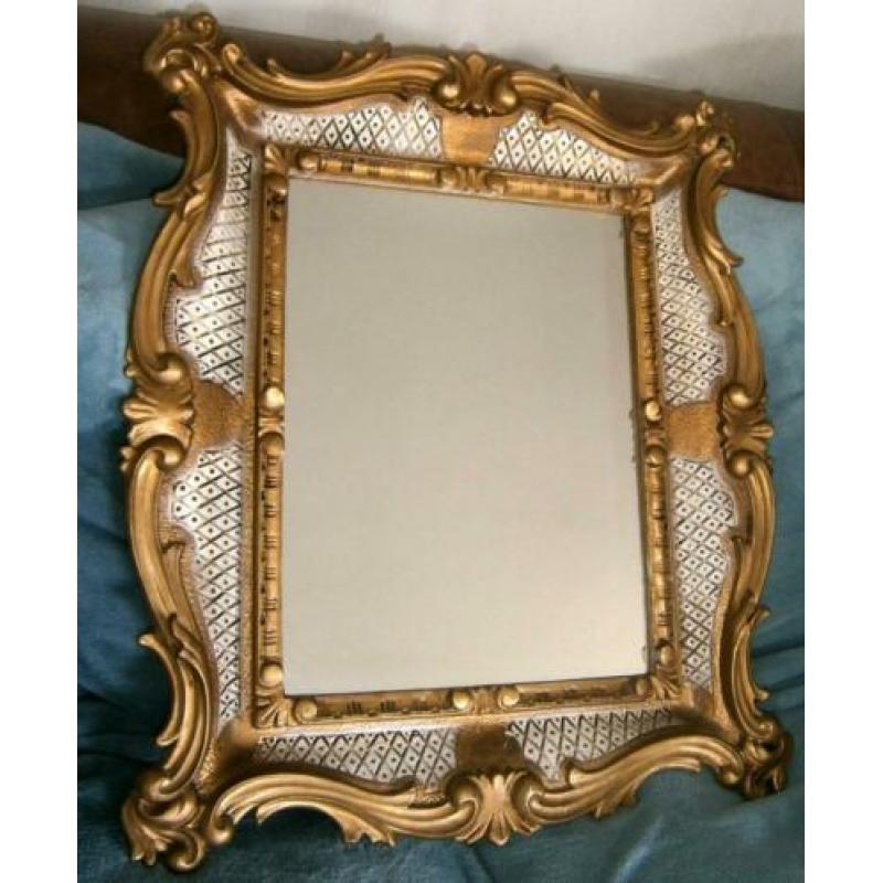 Brocante spiegel wit met gouden accenten