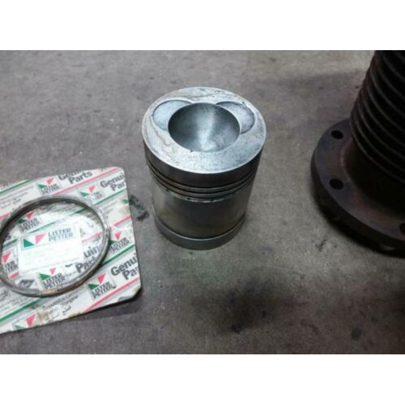 Lister Petter PH cylinder met zuiger en kop