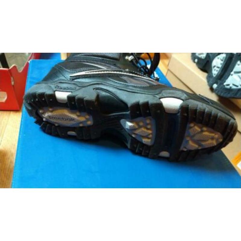 Reebok schoenen maat 38. Nieuw