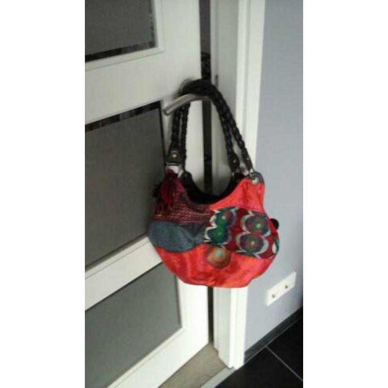 ZGAN zeer fleurige Desigual handtas.