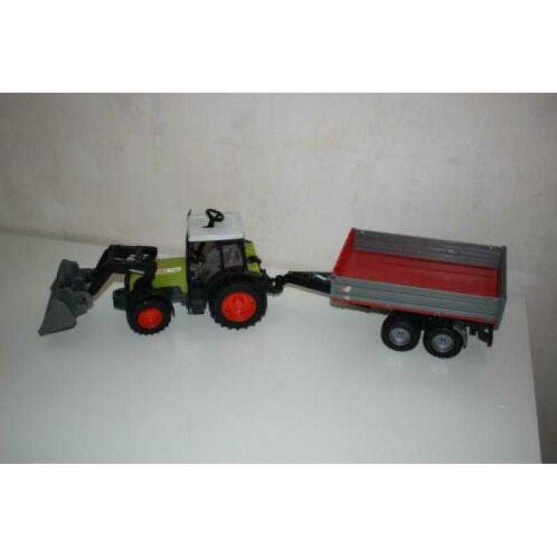 Bruder tractor Claas met kar
