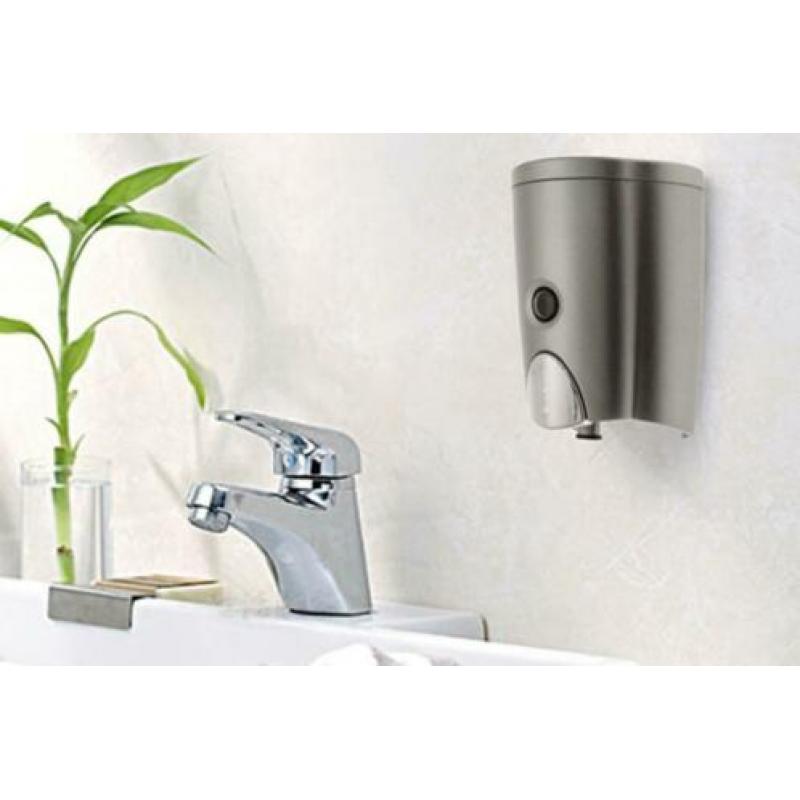 nieuw in doos B-smart zeepdispenser chrome nu voor € 7.99
