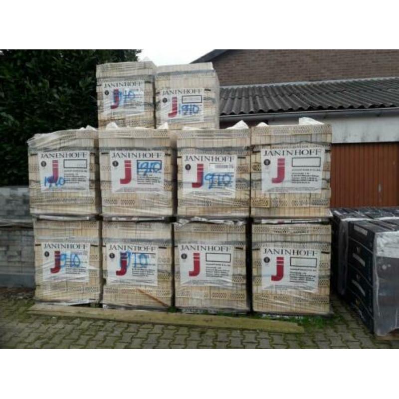 18 pallets nieuwe Waaltjes. Nieuw in verpakking