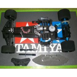 Tamiya F103GT chassis met alle mogelijke Optie onderdelen