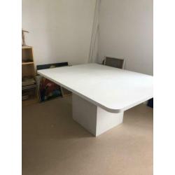 Witte tafel: vierkant 120/120 te verlengen naar 160