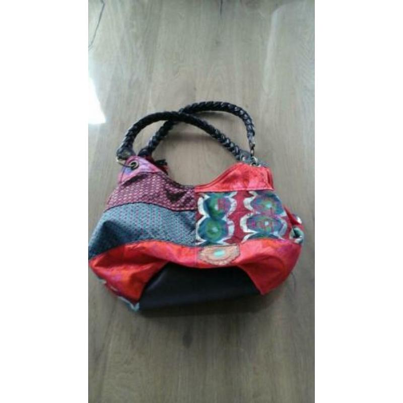 ZGAN zeer fleurige Desigual handtas.