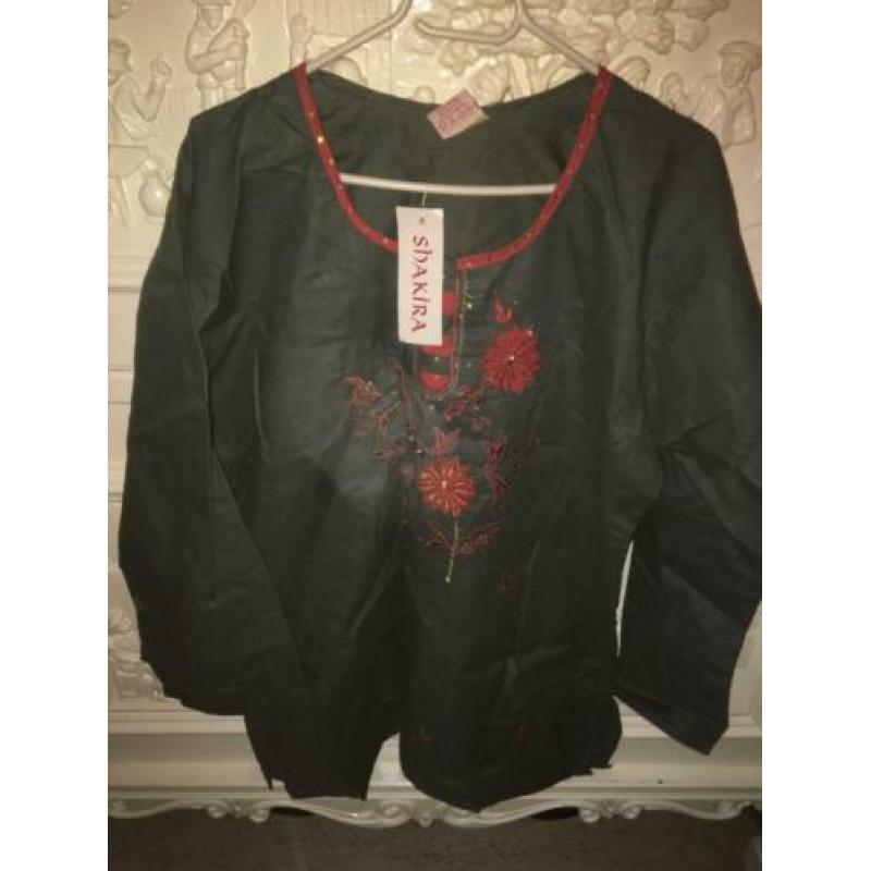 Hindoestaanse nieuwe jurken maat L en XL