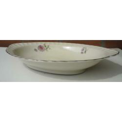 Mooie schaal van mosa maastricht lengte 35 cm breedte 23 cm