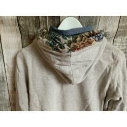 Super mooie hoodie met vaste blouse (Maat S)