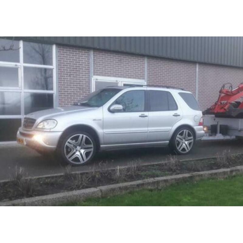 Mercedes AMG breedset velgen + band.