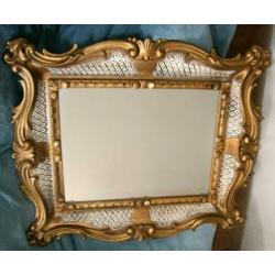 Brocante spiegel wit met gouden accenten