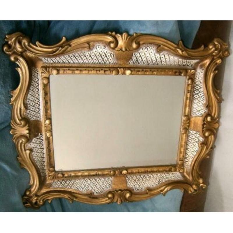 Brocante spiegel wit met gouden accenten