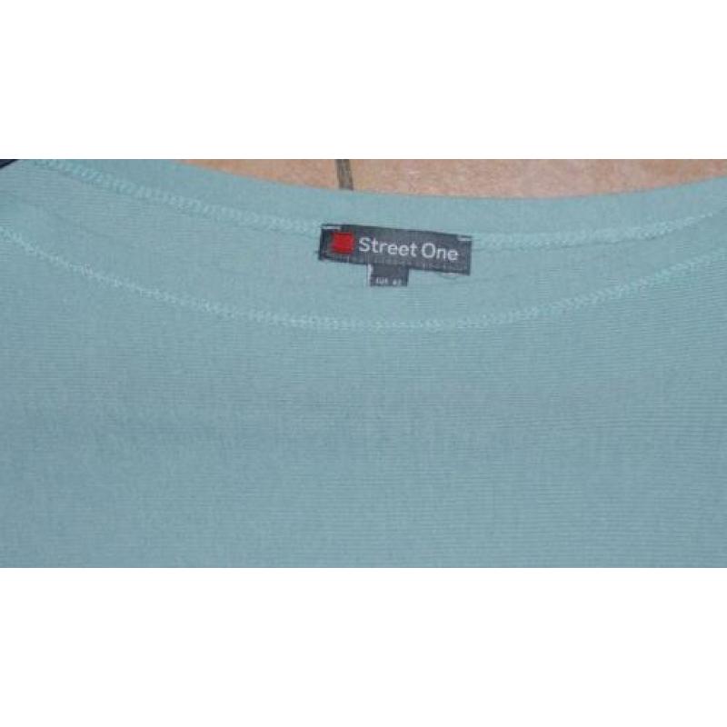 NIEUW! Dames dunne trui mt 42zacht groen viscose vlindermouw