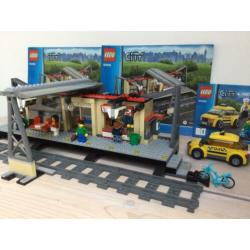 Lego City Treinstation set 60050 taxi, rails, trein