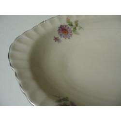 Mooie schaal van mosa maastricht lengte 35 cm breedte 23 cm