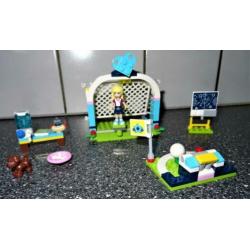 Lego Friends 41330 Stephanie’s voetbaltraining.