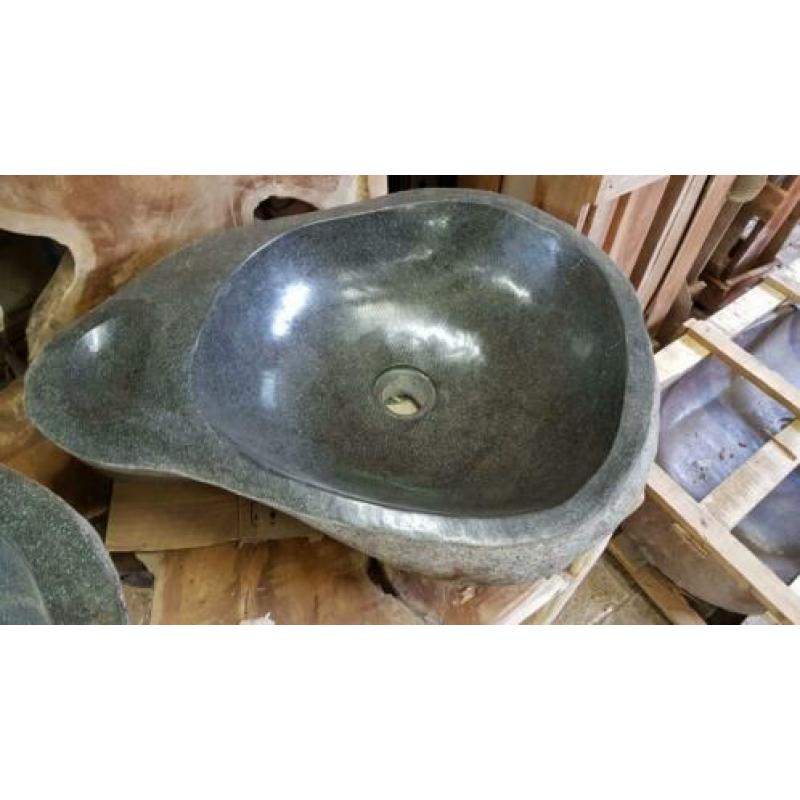 Riviersteen badkamer waskom wasbak oval of rond afvoergat ..